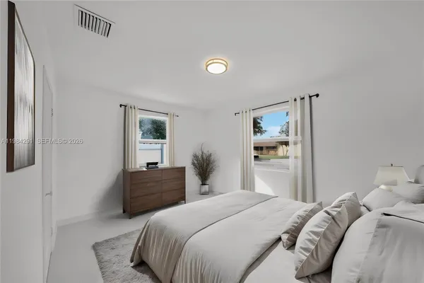 $2,650 | 27 Suffolk Avenue, Hialeah, FL 33010