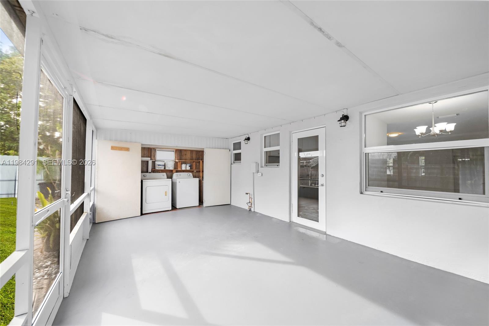 27 Suffolk Avenue Hialeah, FL 33010 - Photo 31 of 40 Screened in porch