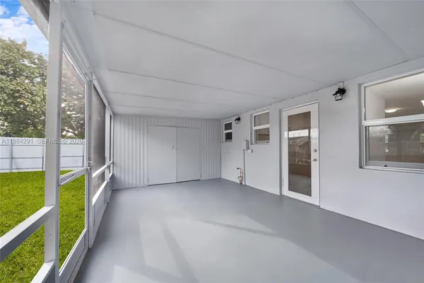 $2,650 | 27 Suffolk Avenue, Hialeah, FL 33010