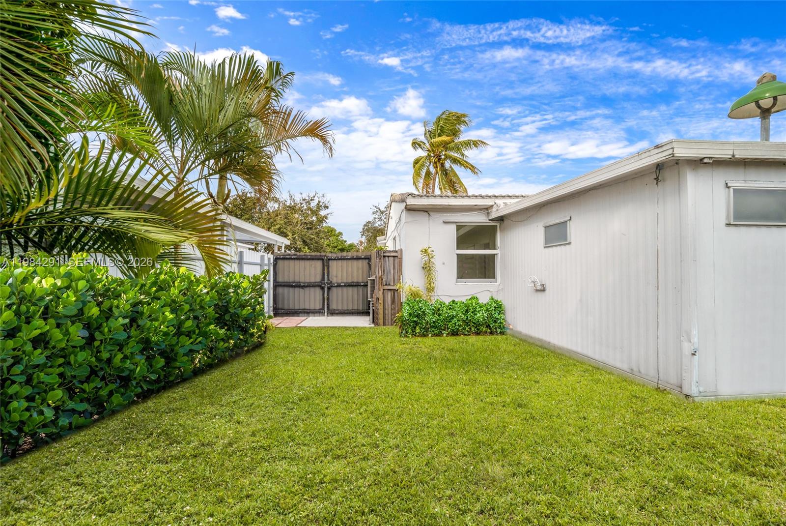 27 Suffolk Avenue Hialeah, FL 33010 - Photo 39 of 40