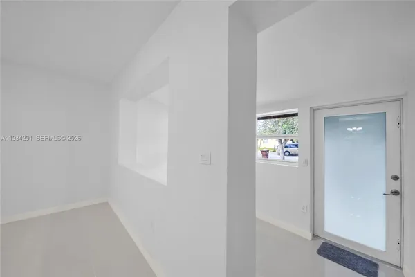 $2,650 | 27 Suffolk Avenue, Hialeah, FL 33010