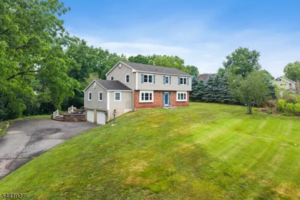 $825,000 | 947 Old York Road, Neshanic Station, NJ 08853