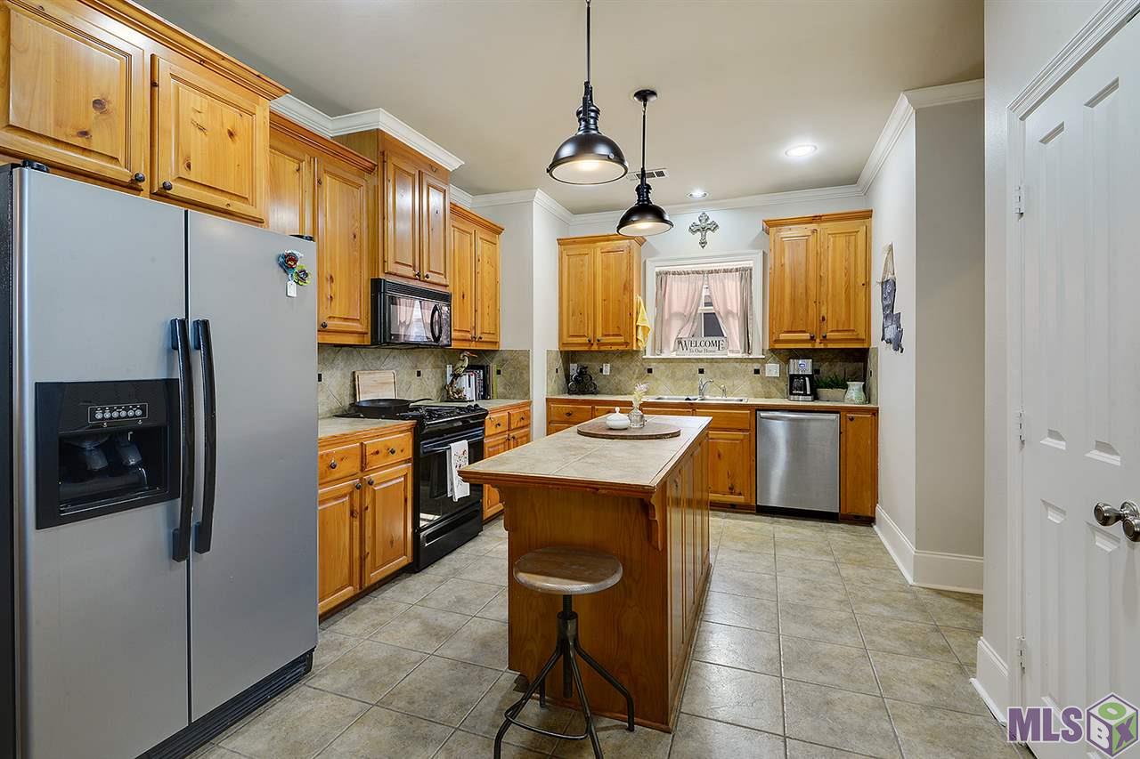 10326 Springrose Avenue Baton Rouge, LA 70810 - Photo 5 of 13