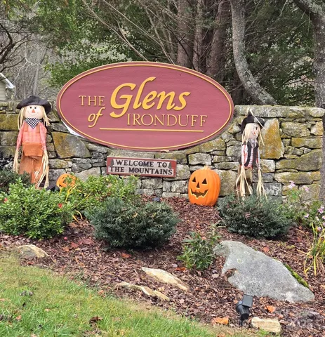 a view of a sign of a park