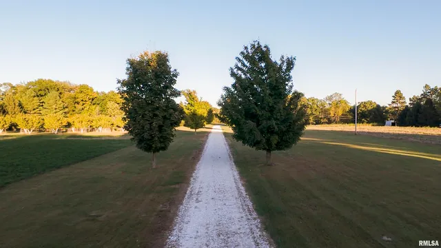 $595,000 | 1402 Knox Highway 7, Knoxville, IL 61448