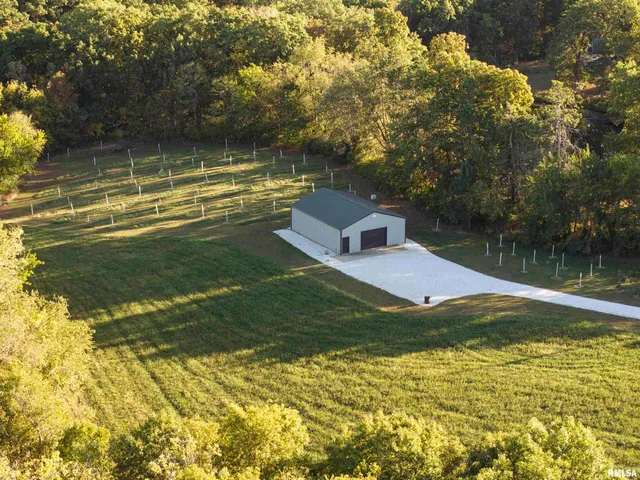 $595,000 | 1402 Knox Highway 7, Knoxville, IL 61448