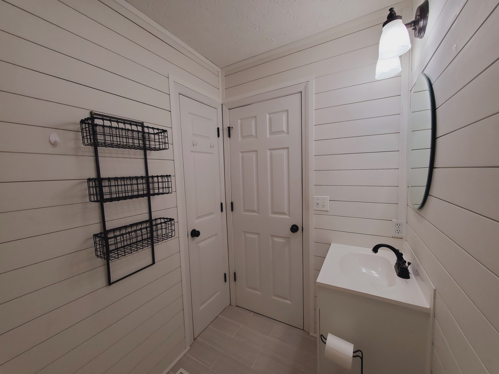 324 West Harper Road Portland, TN 37148 - Photo 12 of 25 a bathroom with a shower