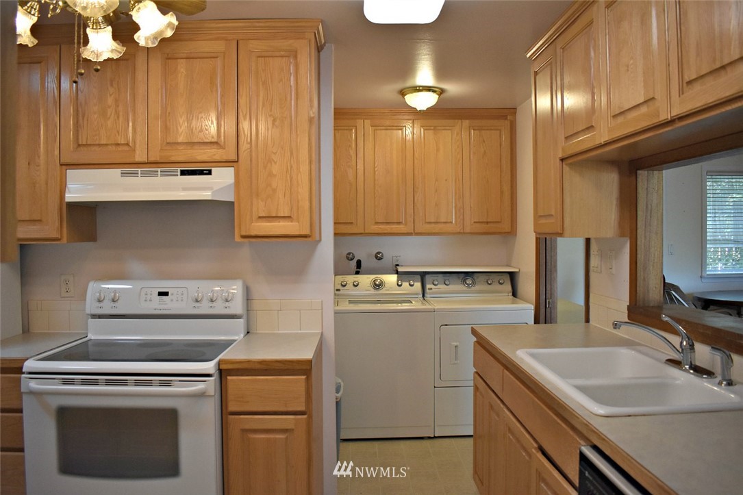 5205 Arrowhead Road Southwest Lakewood, WA 98499 - Photo 4 of 25 Gallery Image 4