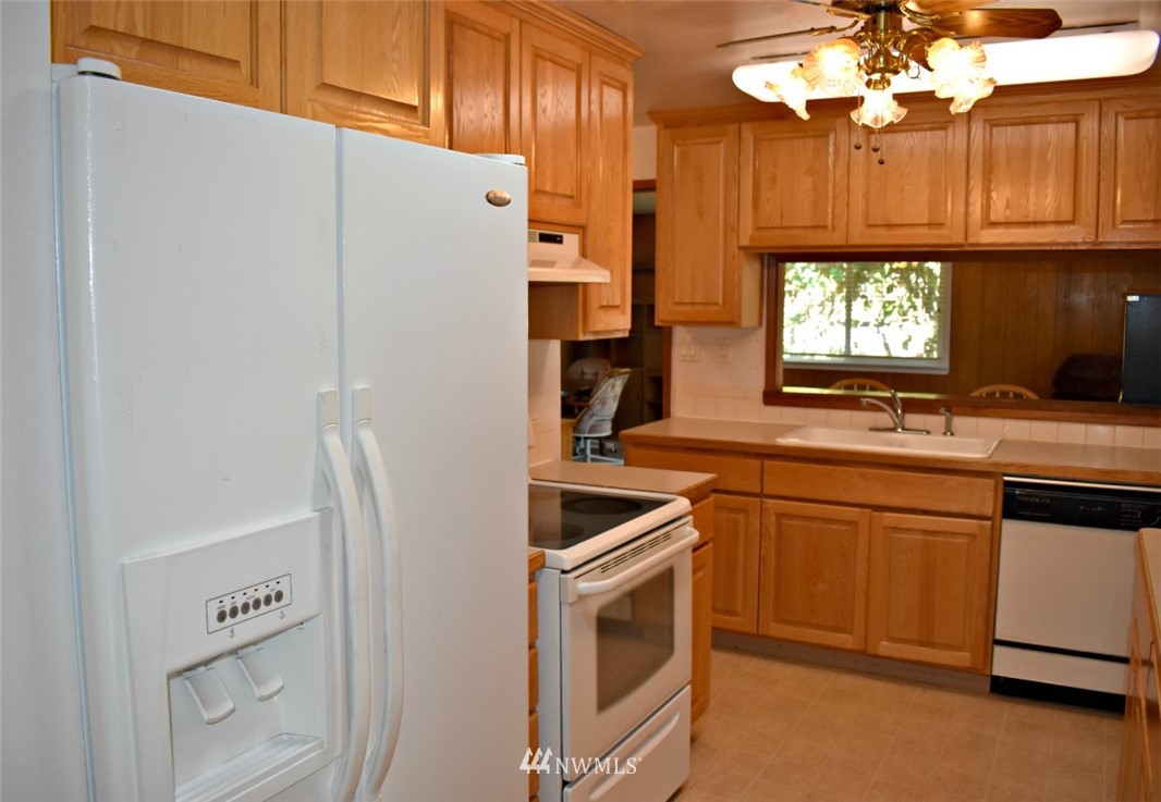 5205 Arrowhead Road Southwest Lakewood, WA 98499 - Photo 5 of 25 Gallery Image 5
