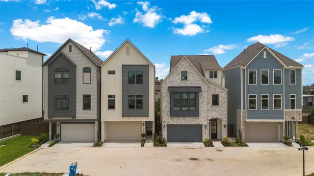 $889,999 | 1705 Bologna Lane, Houston, TX 77055