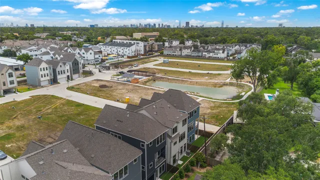 $889,999 | 1705 Bologna Lane, Houston, TX 77055