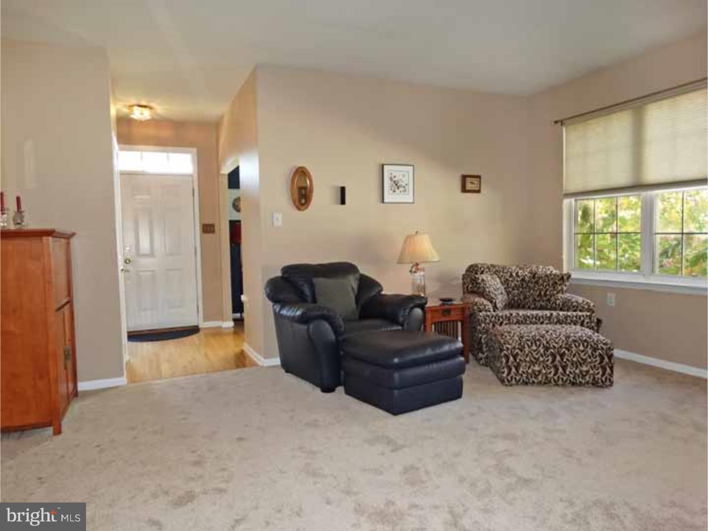 54 Bluebonnet Road Langhorne, PA 19047 - Photo 3 of 25 Living Room