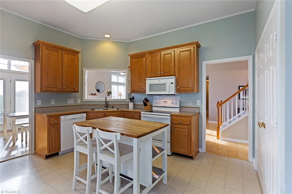 3708 Shadow Ridge Drive High Point, NC 27265 - Photo 14 of 26 Gallery Image 14