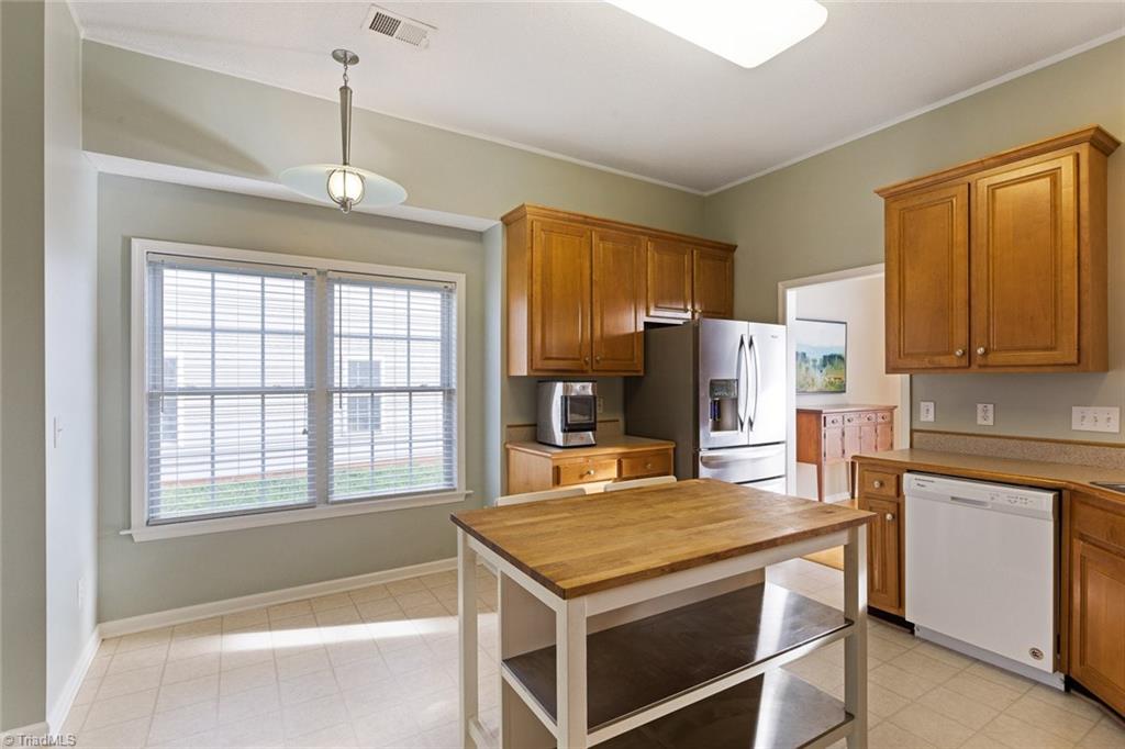 3708 Shadow Ridge Drive High Point, NC 27265 - Photo 16 of 26 Gallery Image 16