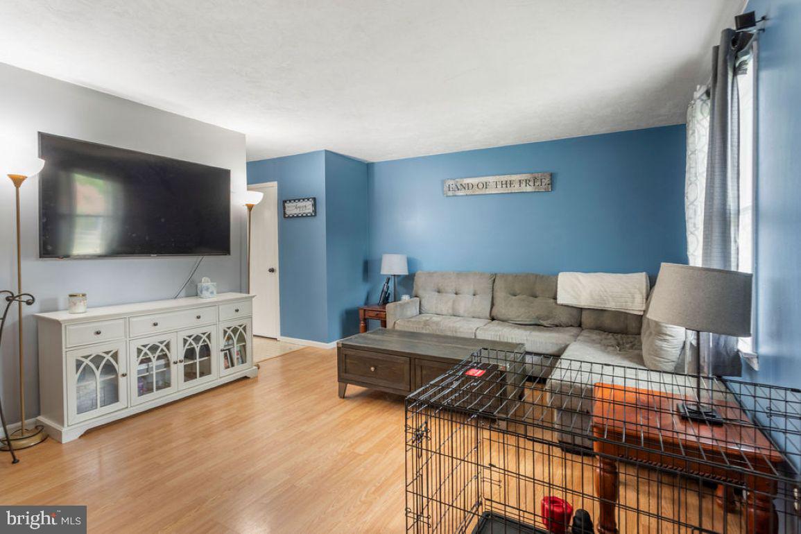 228 Georgetown Court Hanover, PA 17331 - Photo 4 of 26