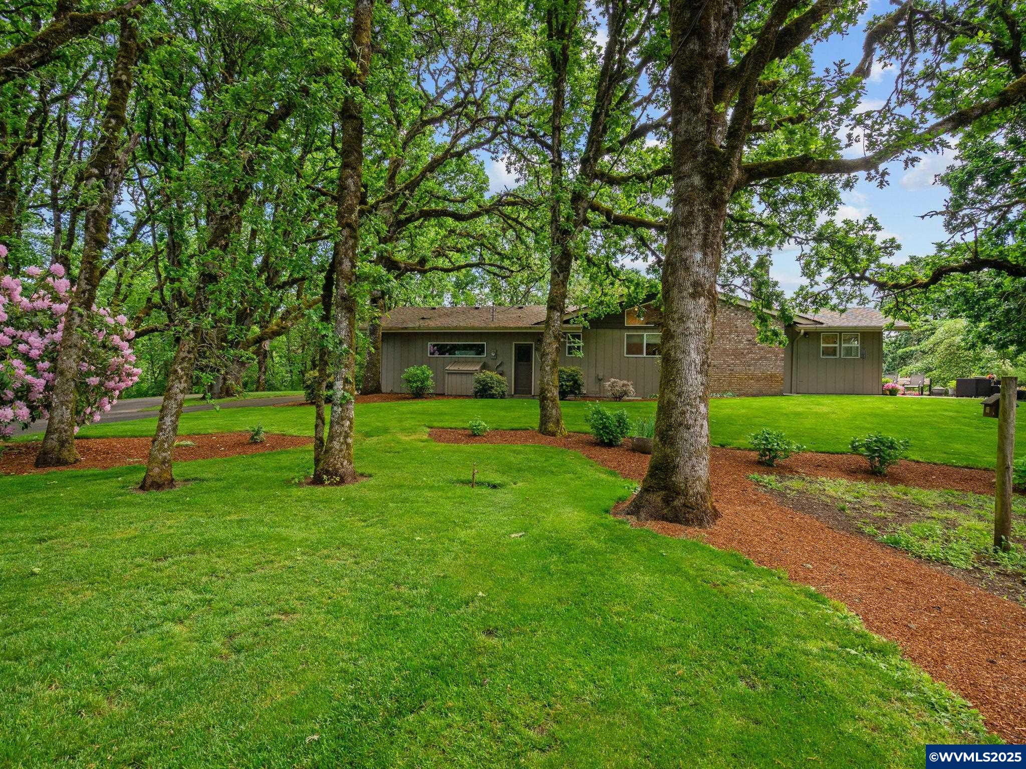 4355 North Oak Grove Road Rickreall, OR 97371 - Photo 4 of 50 Gallery Image 4