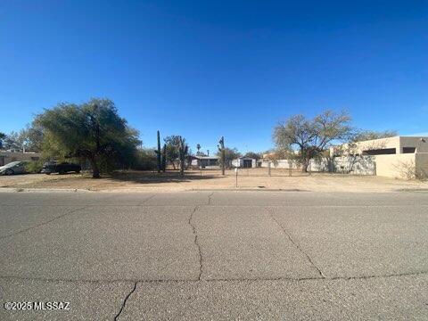 2131 North Ralph Avenue Tucson, AZ 85712 - Photo 7 of 12 Gallery Image 7