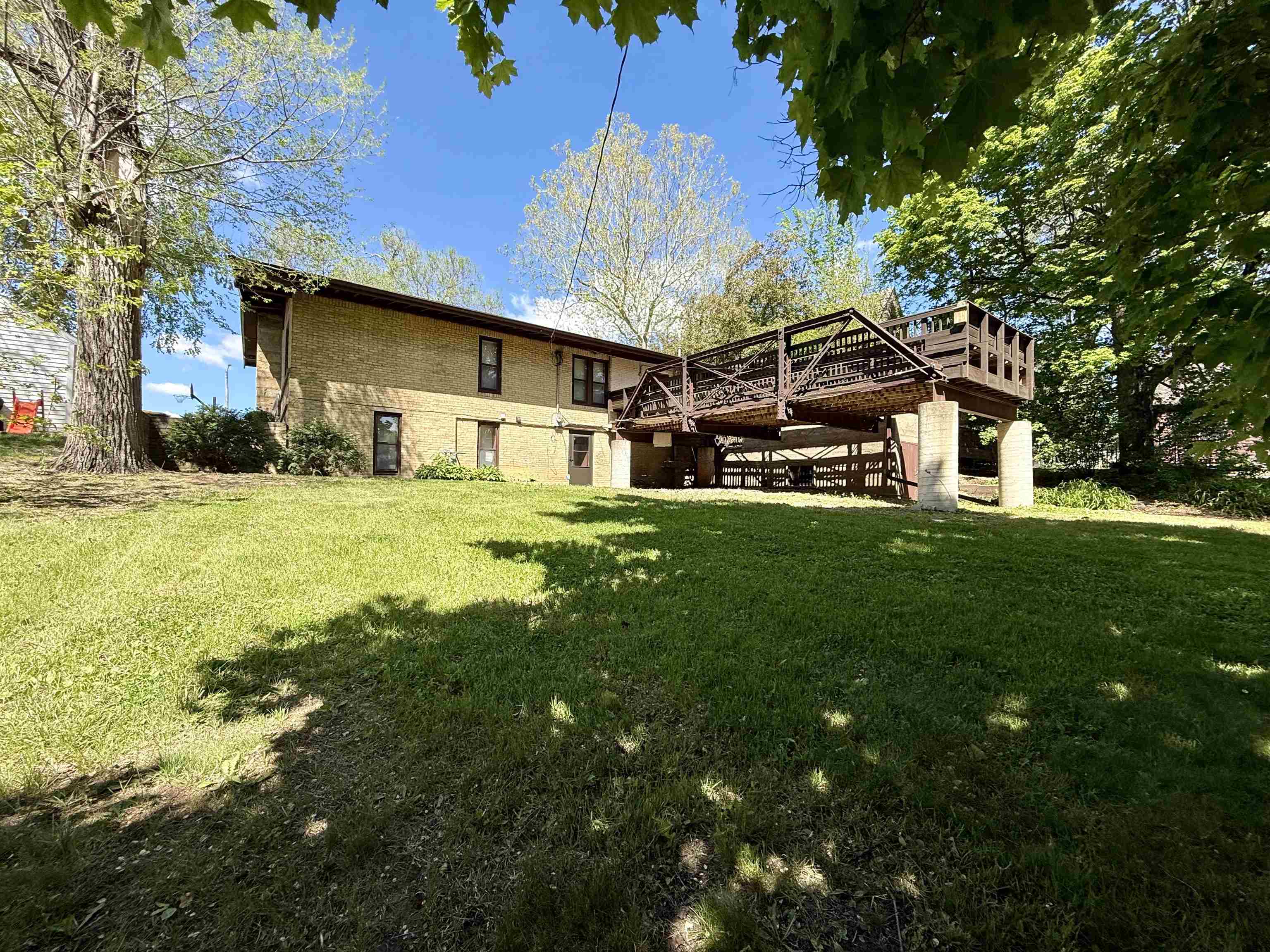 780 South Beaumont Road Prairie du Chien, WI 53821 - Photo 2 of 42