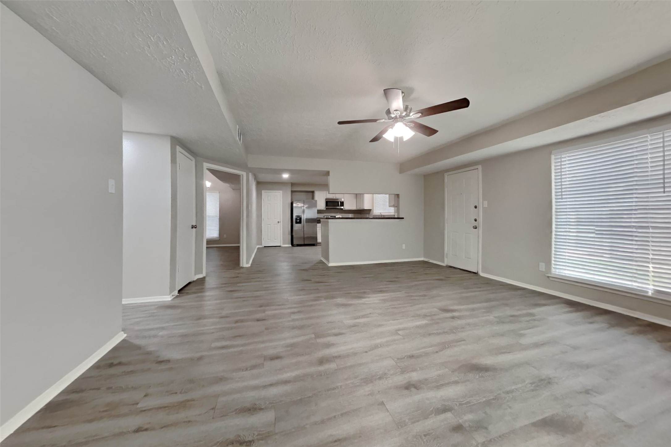 4810 Ingleside Court Spring, TX 77388 - Photo 6 of 29