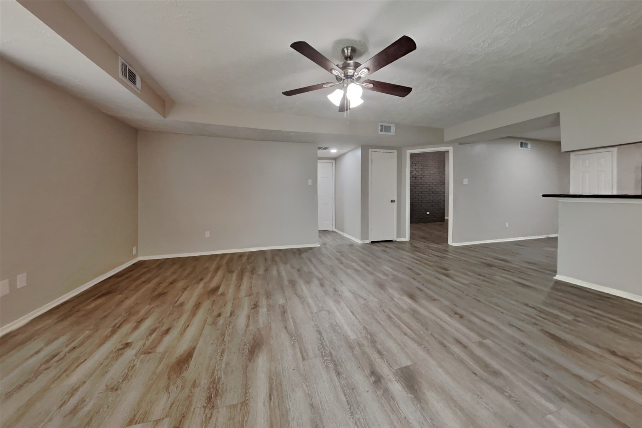 4810 Ingleside Court Spring, TX 77388 - Photo 7 of 29