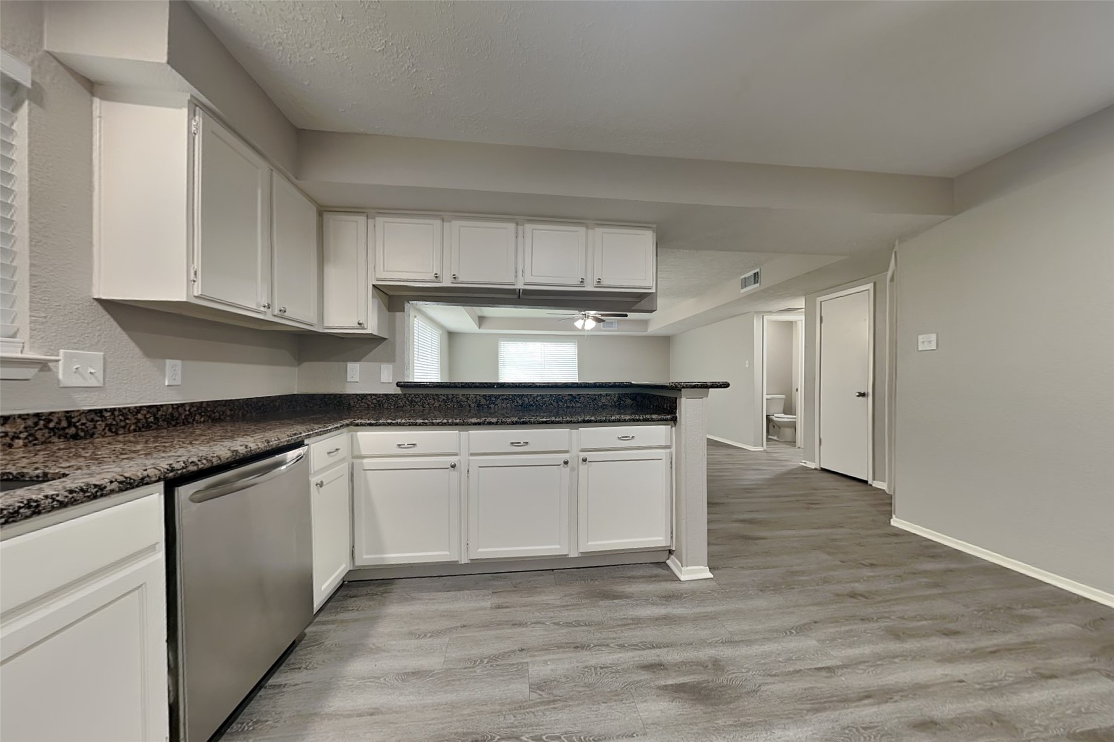 4810 Ingleside Court Spring, TX 77388 - Photo 9 of 29