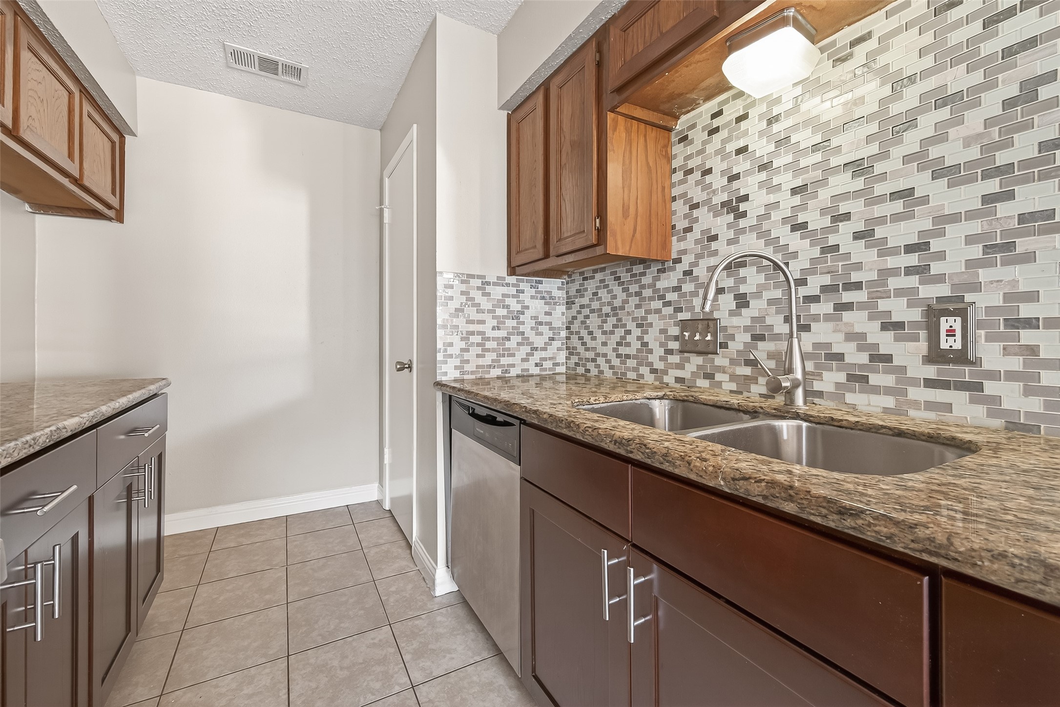 6424 Kentwick Drive, Unit 24/3 Houston, TX 77084 - Photo 24 of 48