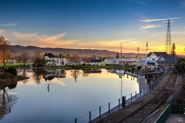 $1,195,000 | 512 Keller Street, Petaluma, CA 94952
