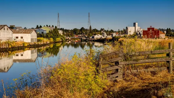 $1,195,000 | 512 Keller Street, Petaluma, CA 94952