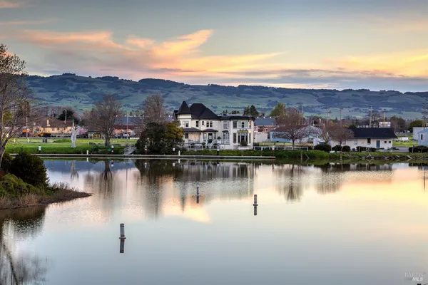 $1,195,000 | 512 Keller Street, Petaluma, CA 94952