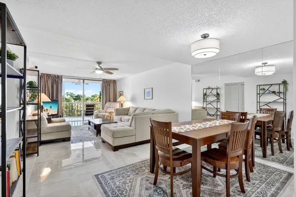 $185,000 | 890 North Federal Highway, Unit 403, Lantana, FL 33462