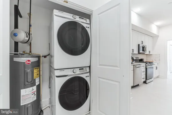 $2,000 | 33 Florida Avenue Northeast, Unit 2, Washington, DC 20002