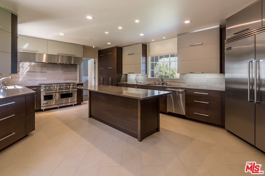 778 Sarbonne Road Los Angeles, CA 90077 - Photo 15 of 22