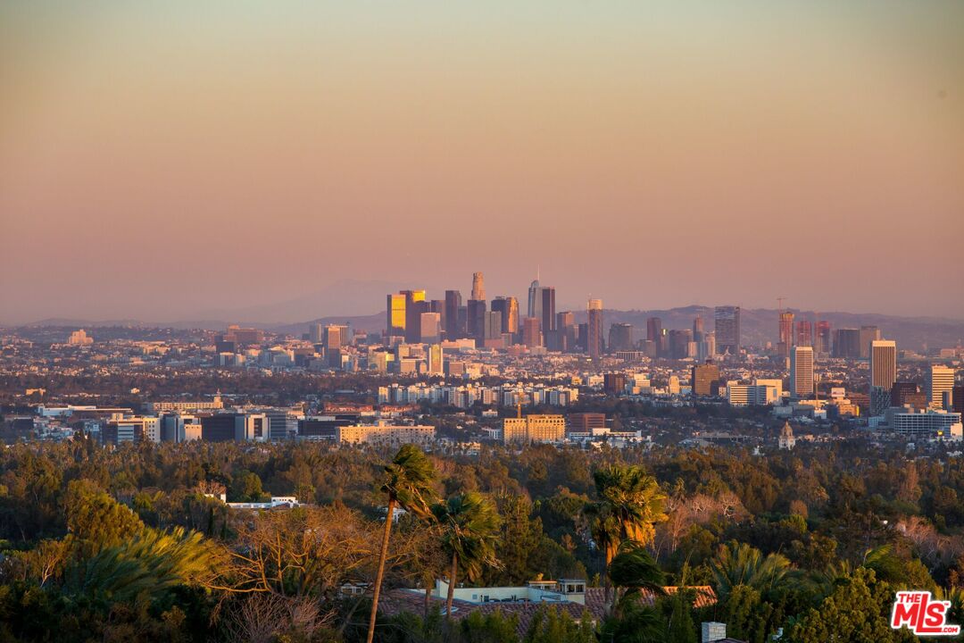 778 Sarbonne Road Los Angeles, CA 90077 - Photo 6 of 22