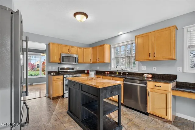 $499,000 | 15 Coneflower Court, Malta, NY 12020