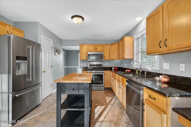 $499,000 | 15 Coneflower Court, Malta, NY 12020