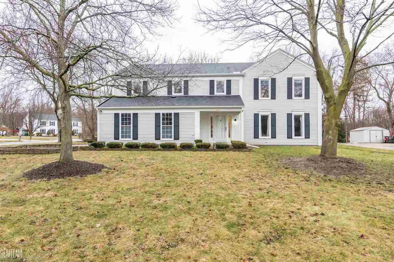 36197 Fredericksburg Road Farmington Hills, MI 48331 - Photo 1 of 40