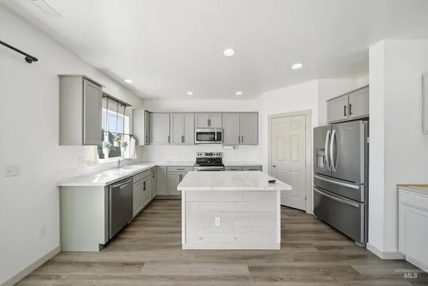 $455,000 | 6670 South Birch Creek Avenue, Meridian, ID 83642