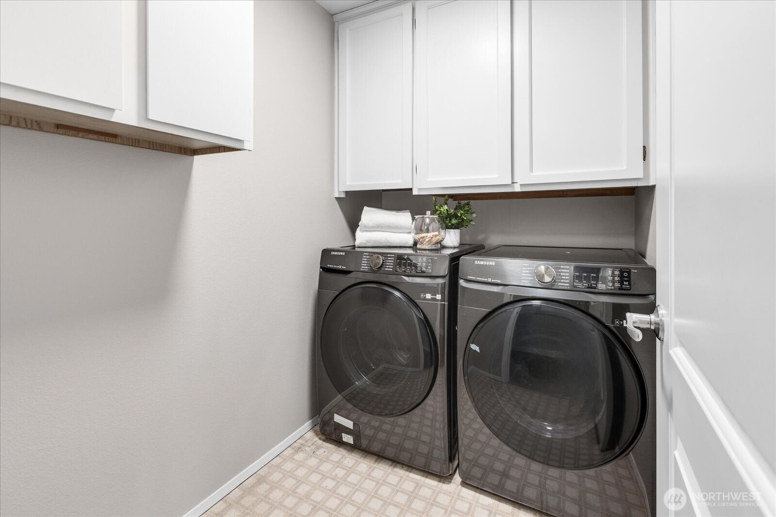 22621 8th Drive Southeast Bothell, WA 98021 - Photo 22 of 38