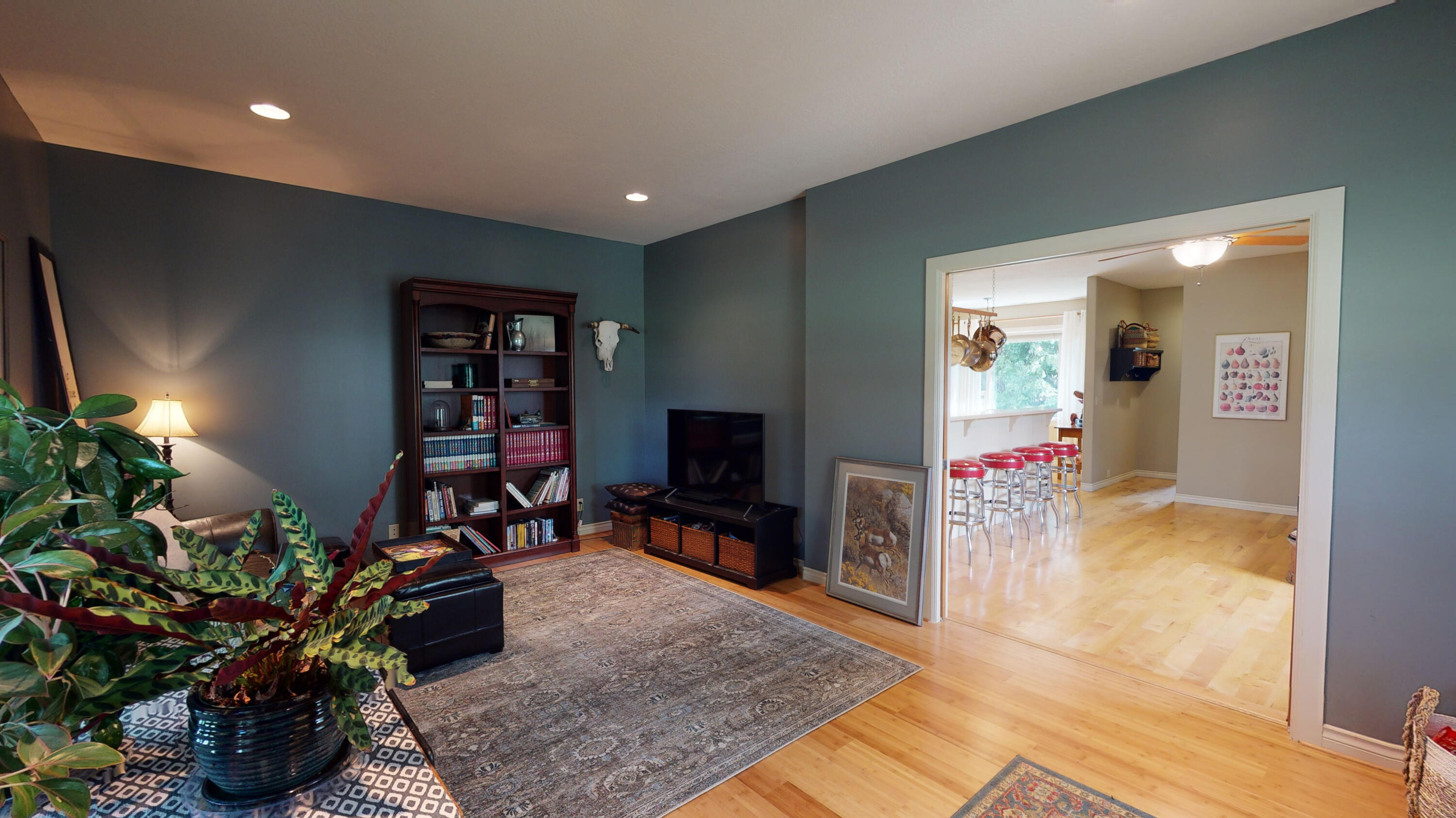 3315 Leonard Road Grants Pass, OR 97527 - Photo 16 of 86 Family room