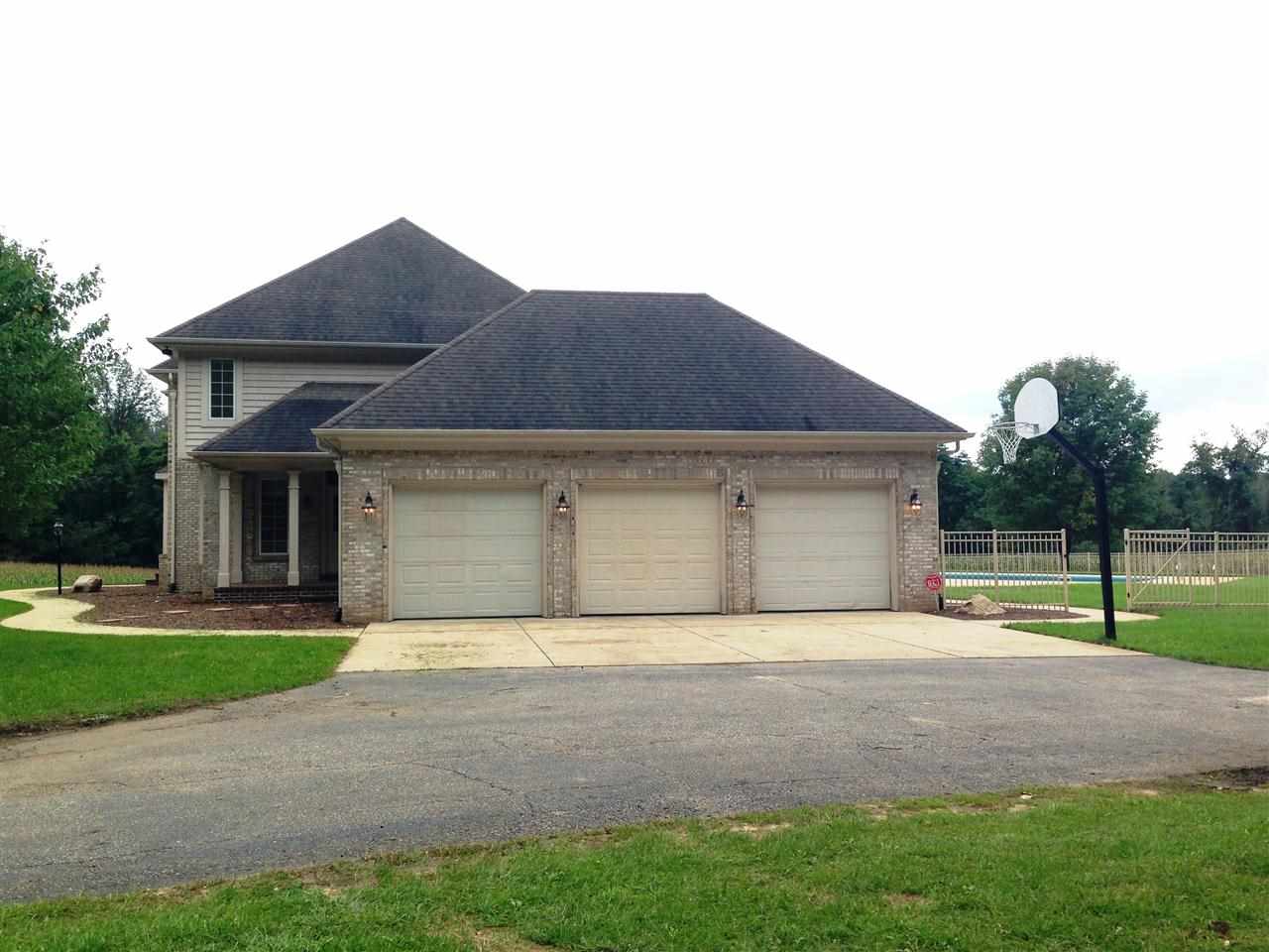 63787 Pine Road North Liberty, IN 46554 - Photo 3 of 31 Gallery Image 3