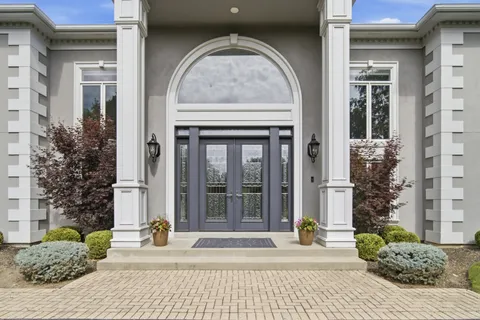 $1,750,000 | 56 Hillburn Lane, North Barrington, IL 60010