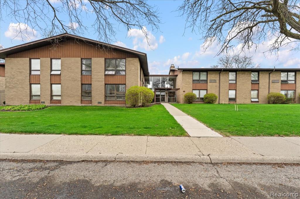 1545 Cherboneau Place, Unit 41 Detroit, MI 48207 - Photo 7 of 21