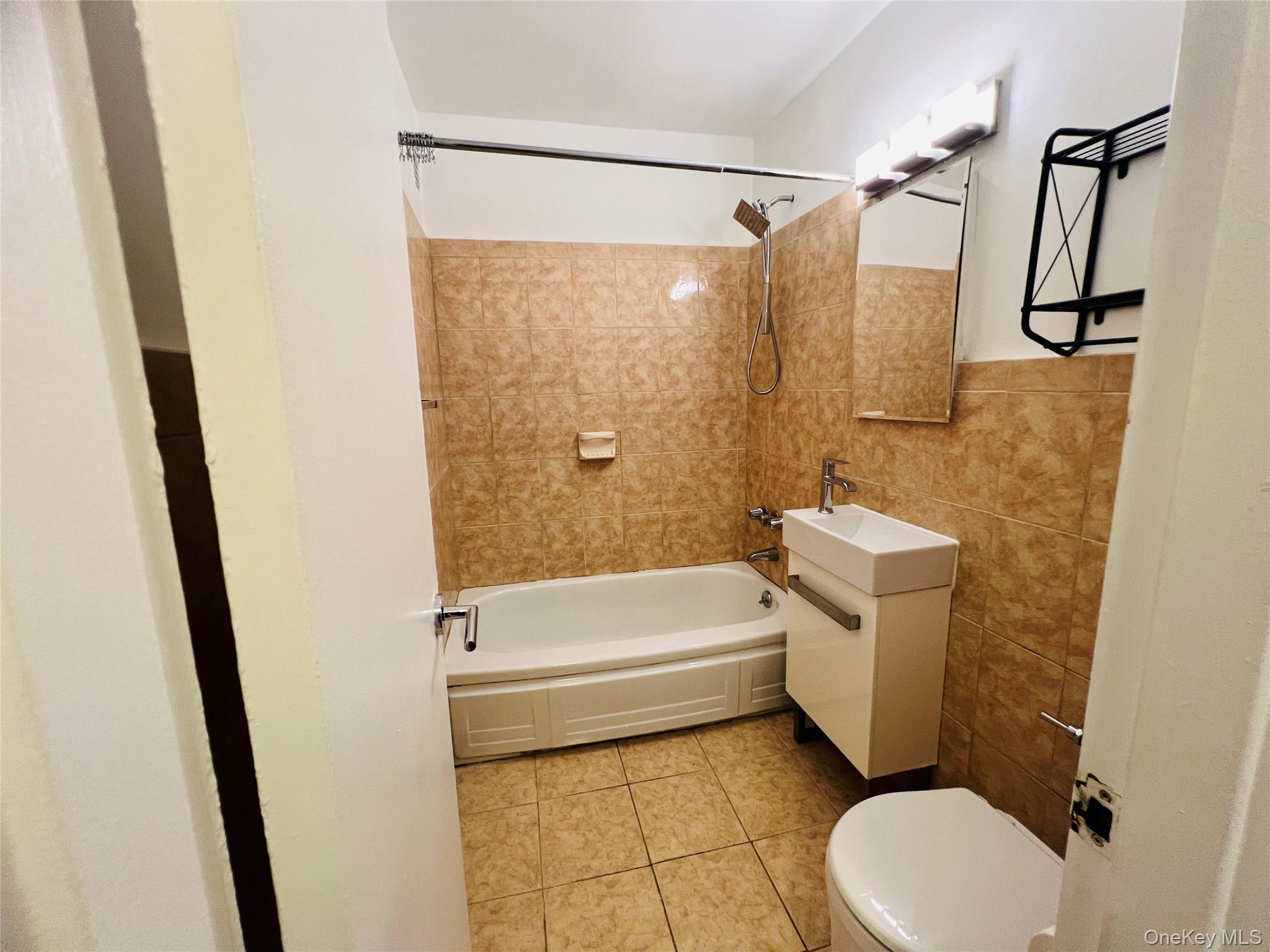 99-10 60th Avenue, Unit 5F Queens, NY 11368 - Photo 6 of 19