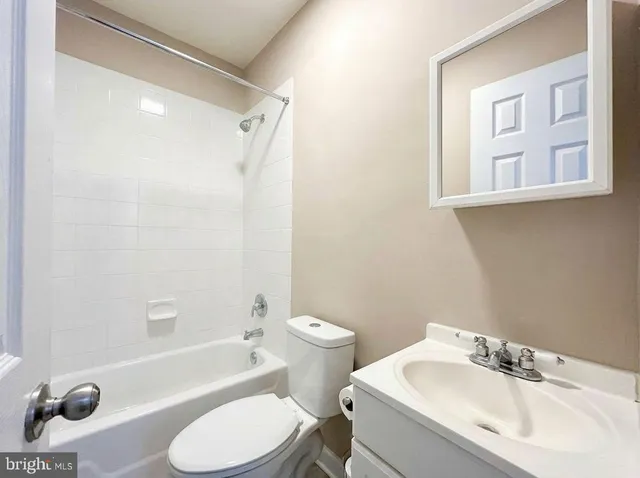 $2,875 | 2040 North Carlisle Street, Philadelphia, PA 19121