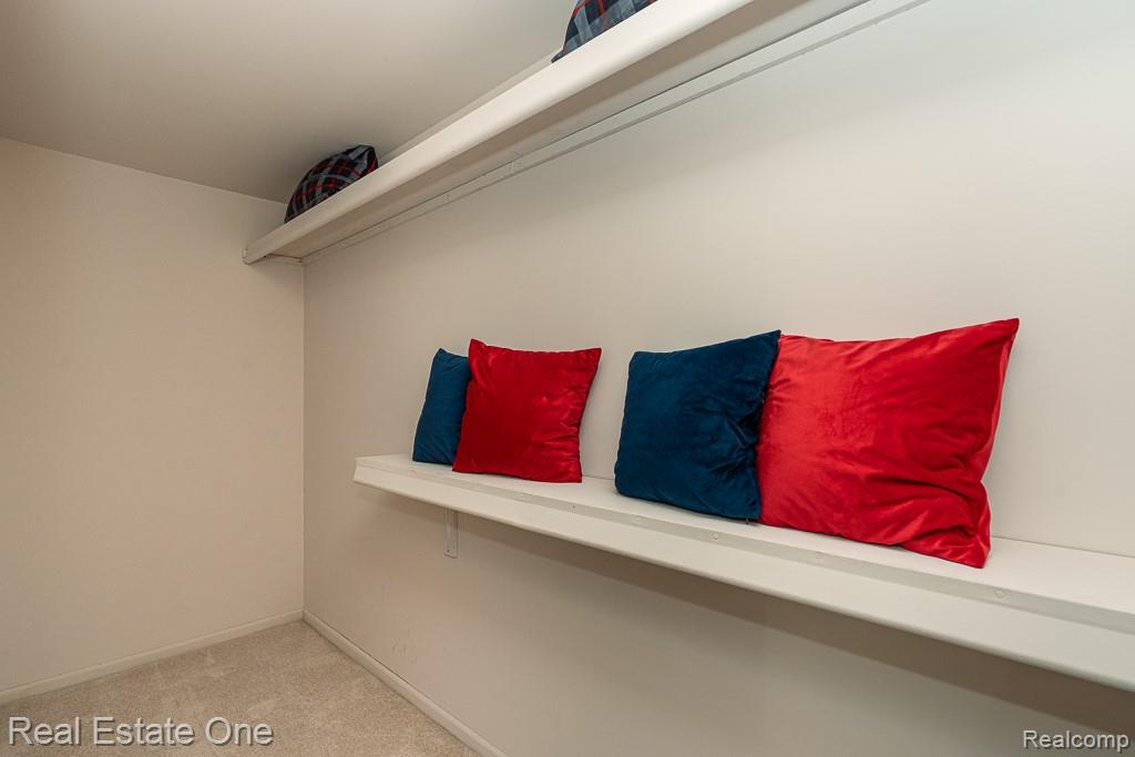 1020 Hidden Lane Rochester, MI 48309 - Photo 28 of 50