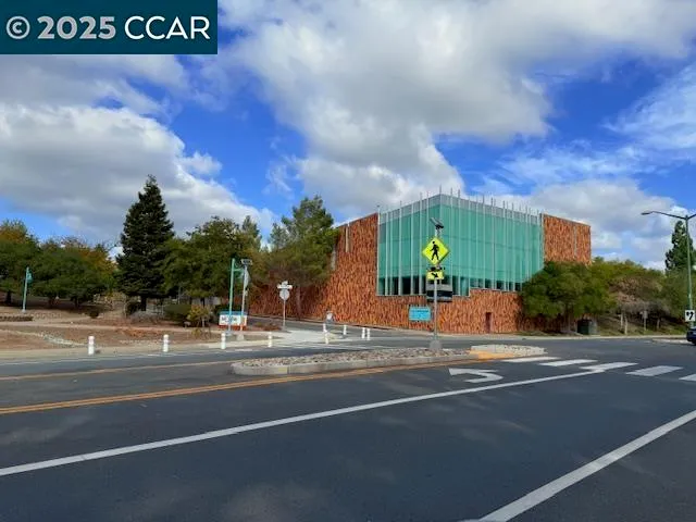 $629,950 | 10 Tarn Court, Hercules, CA 94547