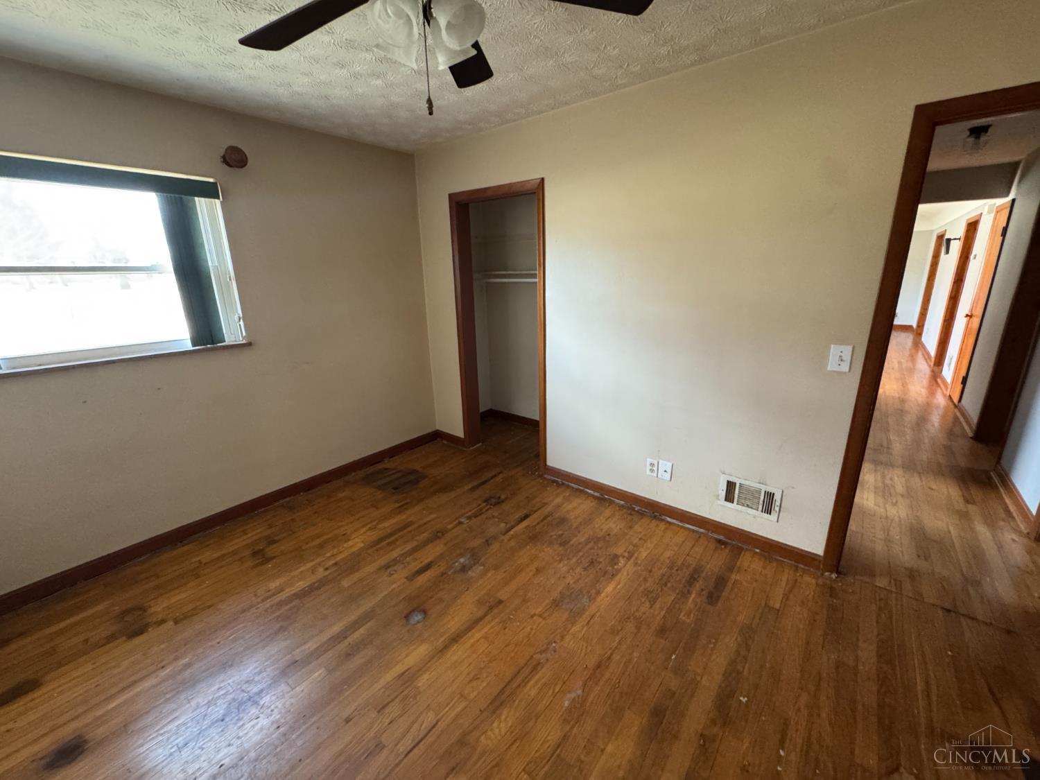 10528 Pottinger Road Cincinnati, OH 45251 - Photo 19 of 34 Gallery Image 19