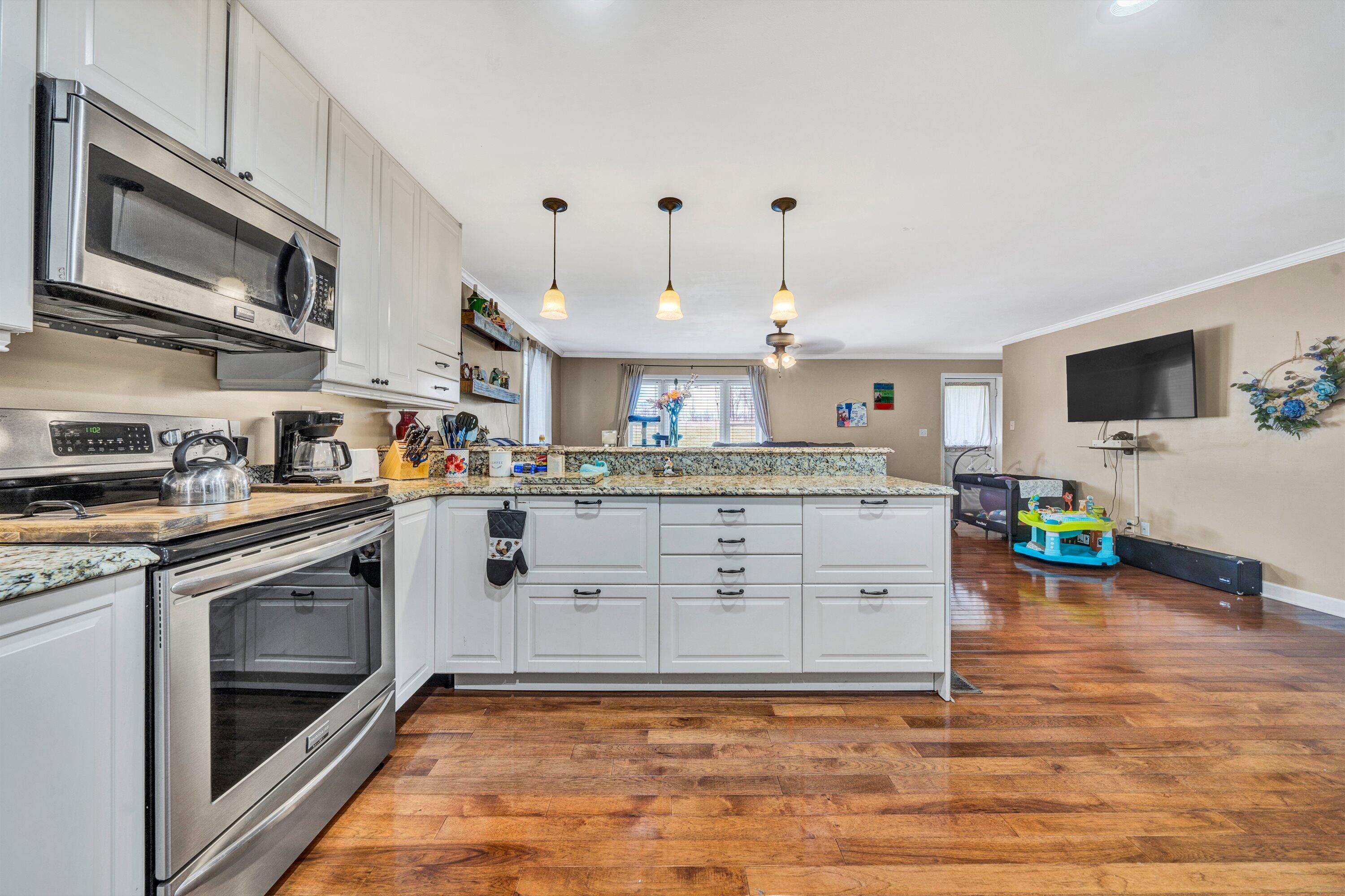 7303 Snow Creek Road Penhook, VA 24137 - Photo 11 of 28 10-DSC00019