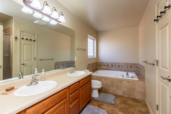 $559,900 | 801 Cresthaven Drive, Fruita, CO 81521
