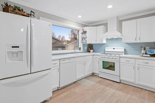 $315,000 | 414 4th Avenue West, Shakopee, MN 55379